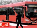 北京奥运公交车首次亮相 车身绘京剧脸谱
