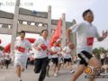 58岁阿婆勇夺登山大赛季军(图)