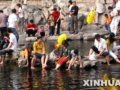 “十一”黄金周的不文明现象（图集）