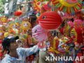 风俗奇特 外国人也过“中秋节”