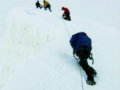 出征雀儿山 岛城小伙四川雪山遇险(组图)