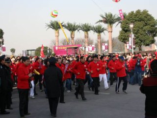 2008佘山登高活动圆满结束