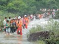 山洪使160名游客被困冲皇沟