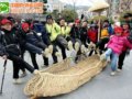 韩国民众穿草鞋参加登山比赛迎接2009新年