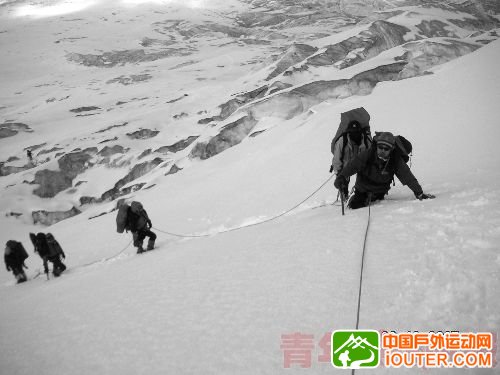 登雪山考验的是意志力(组图)