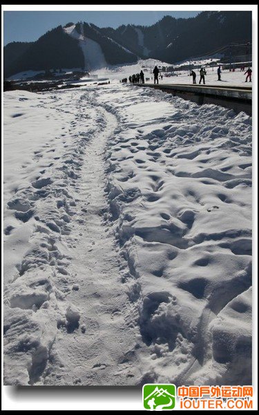 乌鲁木齐滑雪_乌鲁木齐照片_蚂蜂窝图片相册_3482928.jpg