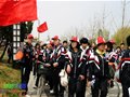师生近7000人挑战极限远足考察
