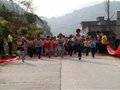 武隆： 160名小学生运动会上环湖徒步14.5千米