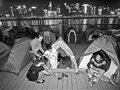 “露宿”天台数星星 都市露营成为时尚新玩法