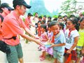 全国200名“驴友”徒步漓江不忘爱心助学
