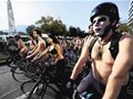 响应裸体自行车日智利7人脱光骑车被捕（图）