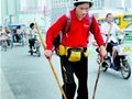 轮滑行中国第一人从开封“溜”到淮安
