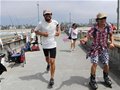 中国留学生王玄成功徒步穿越美国大陆