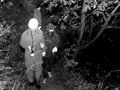 6名大学生驴友被困山腰 搜救9个小时终获救