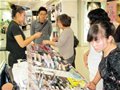 试水自助游携手置装备 户外用品现销售小阳线