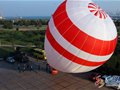 烟台首个载人热气球升空 国庆假期免费体验(图)