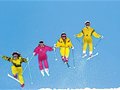 奥地利阿尔卑斯山上的滑雪表演