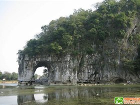 广西桂林象鼻山介绍