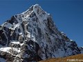 两名韩国登山者尼泊尔境内山峰意外失坠身亡