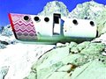 意大利建2830米悬崖上的旅馆 一半探出山崖