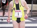 英国最年长铁人三项选手 九旬老翁参加比赛