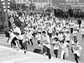 东方明珠千人登高 “2012上海欢乐健康游”昨正式启动(图)