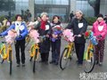 为爱骑行 株洲中老年骑友情人节玩浪漫(图)