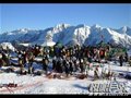 瑞士滑雪女巫节盛大举行