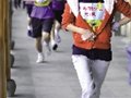 环岛徒步普陀山，数百人昨跟着师父去“行脚”