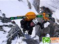 德国极限滑雪家马纳斯鲁挑战完整路线滑雪下山