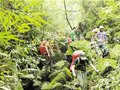 重庆16名驴友 被困深山16小时后获救