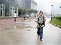 徒步环球旅行践行环保 23岁小伙要用800天走世界