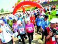 内蒙首届徒步穿越比赛在大青山举行