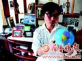 一家三口卖房卖车驾帆船环游世界