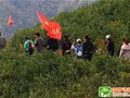 定海举办“穿越东海大峡谷”户外登山活动