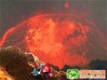 中国火山探险第一人：成功探险马鲁姆火山