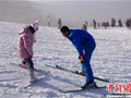 全国最低纬度滑雪场办冰雪嘉年华