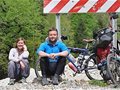 英国夫妇骑车环游世界 在泰国遭遇车祸身亡